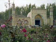 06 Kashgar Id Kah Mosque With Flowers In 1993